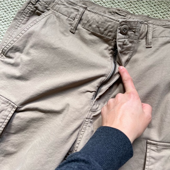 Uniqlo Cargo Pants - Picture 5 of 8